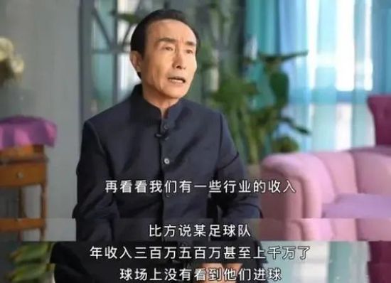 就在这时候，陈泽楷带着两个手下跑了进来，见叶辰已经掌控了局面，便稍稍松了一口气，不过，一看到那辆被撞到惨不忍睹的劳斯莱斯，便不由得揪起心来，开口问道：叶大师，人......人怎么样了？叶辰淡淡道：刘战已经死了，杜海清和苏知鱼重伤昏迷，不过她们俩一时半会内还死不了。